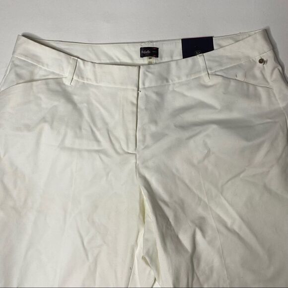 Rafaella | NWT Curvy White Capri’s - Picture 2 of 6